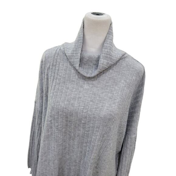 Out From Under Women's Turtleneck Sweater Grey Size Small Tunic Pullover‎ - Picture 2 of 10